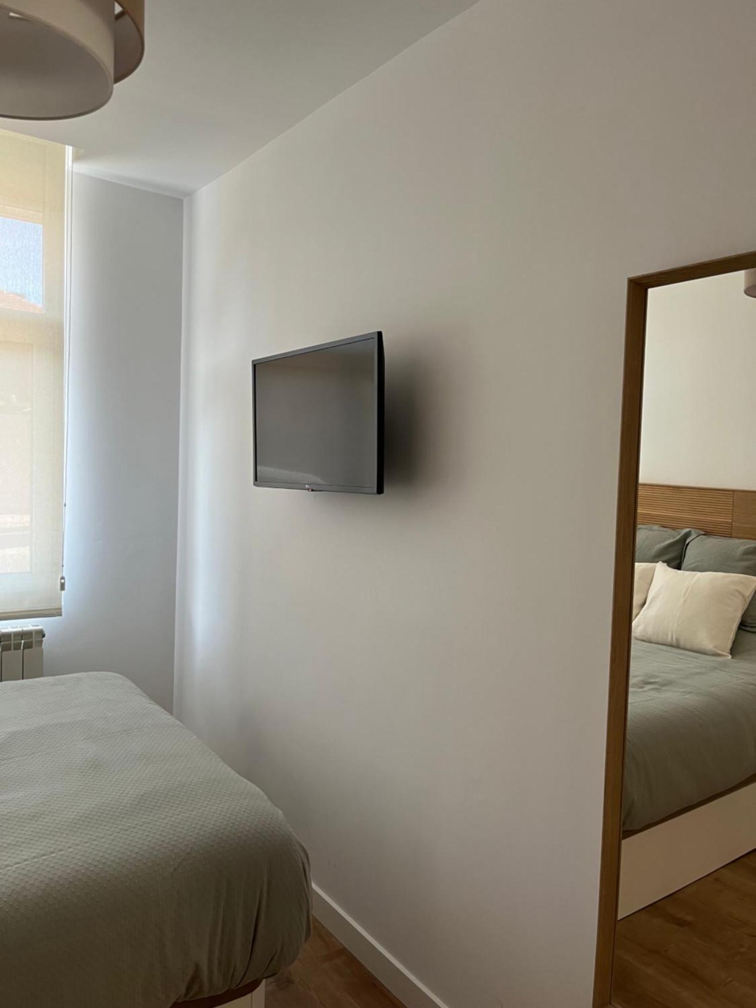 Apartamento Puerta De Burgos Vut09605 Esterno foto